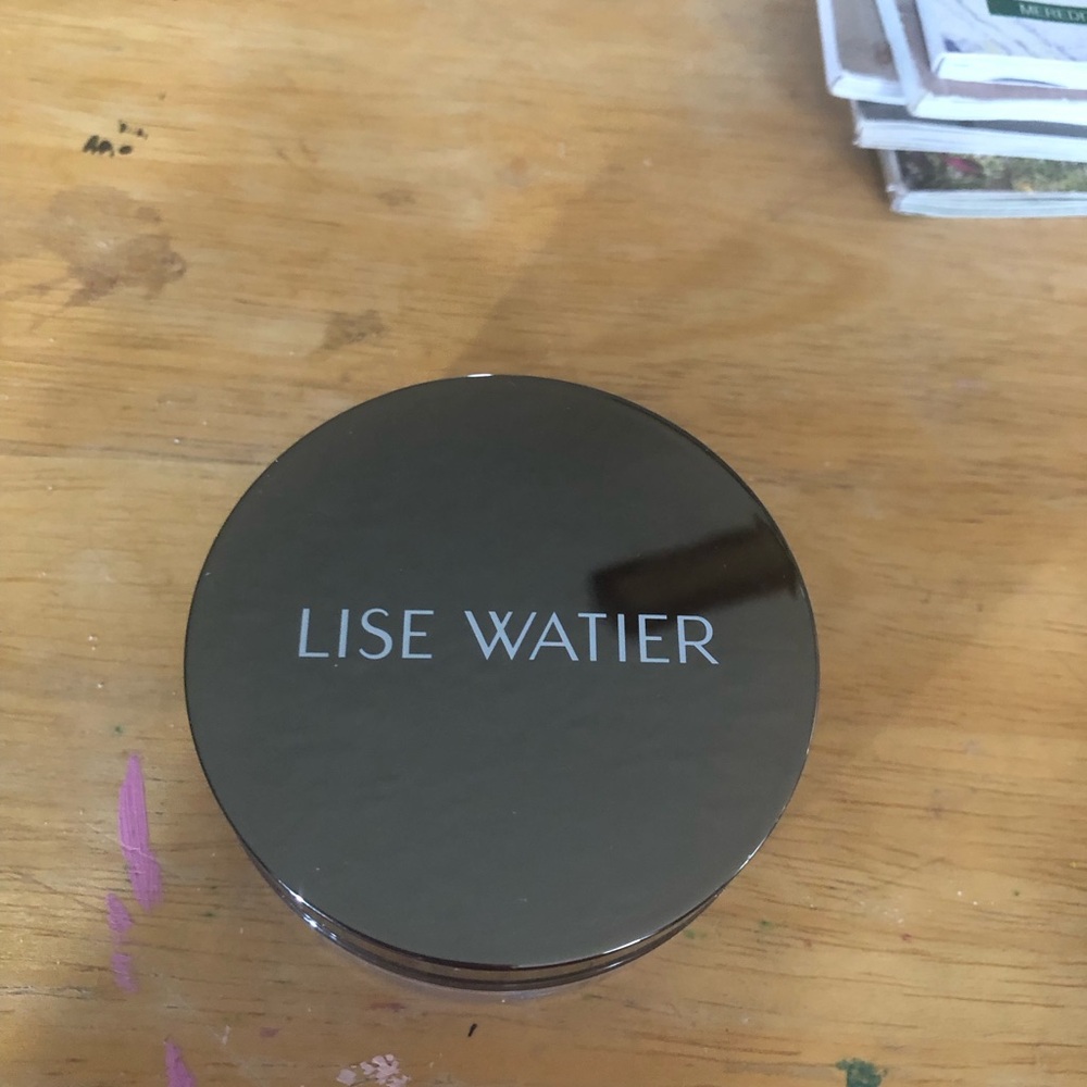 Lise Watier Hydrating Loose Powder
